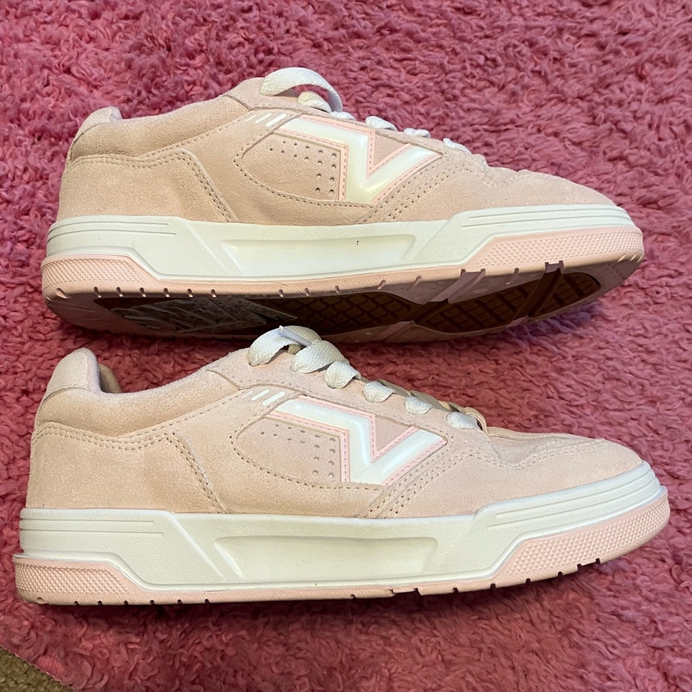 Vans Upland Shoe Baby Pink